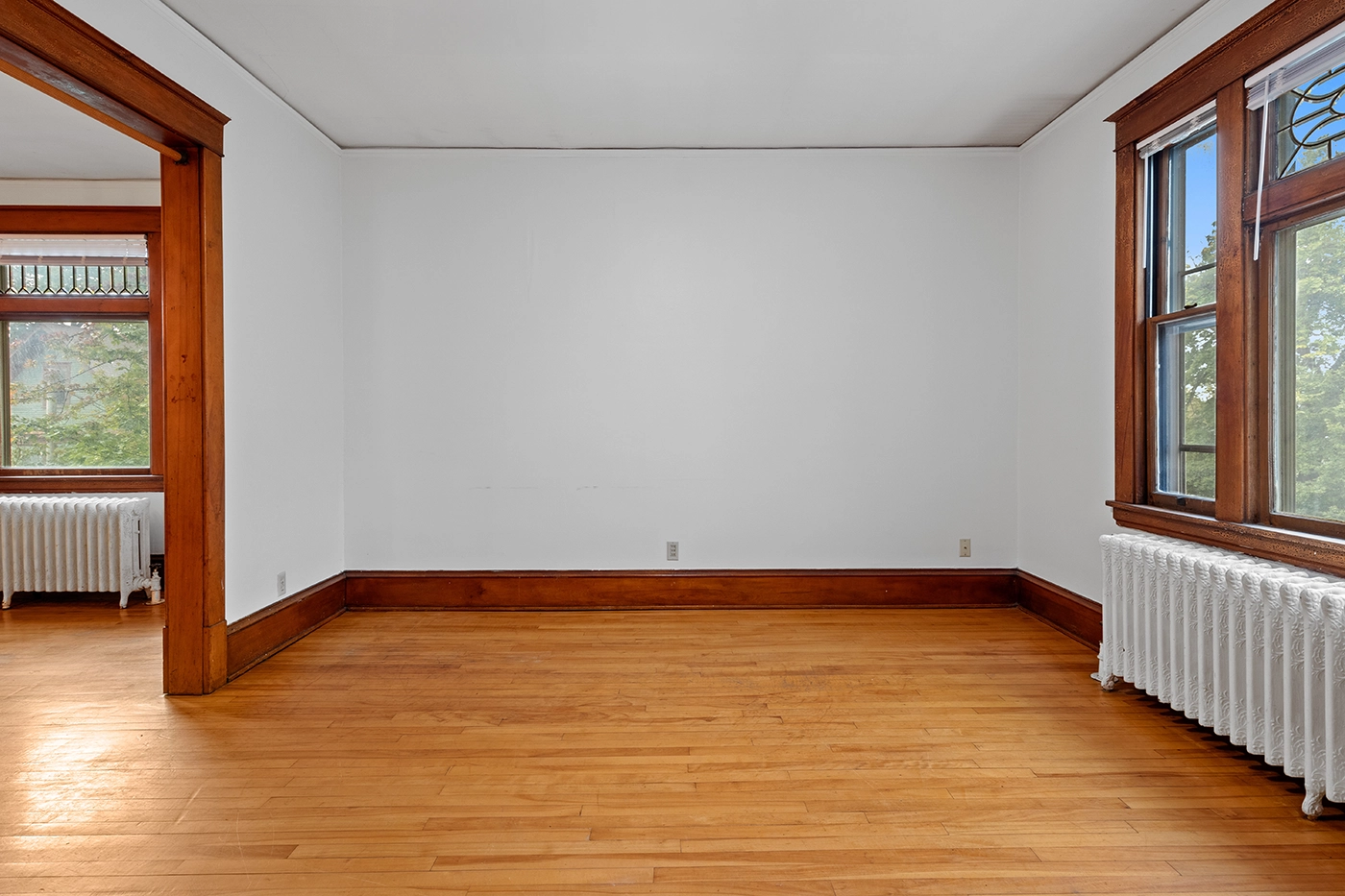 569 Ottawa Ave — empty living room before virtual staging